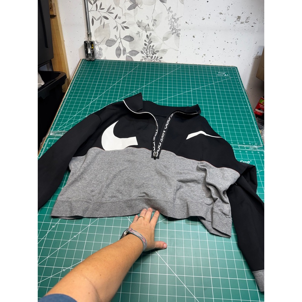 Nike Pro Dri-FIT Women 3X Quarter Zip Colorblock Cropped Sweatshirt Black Grey